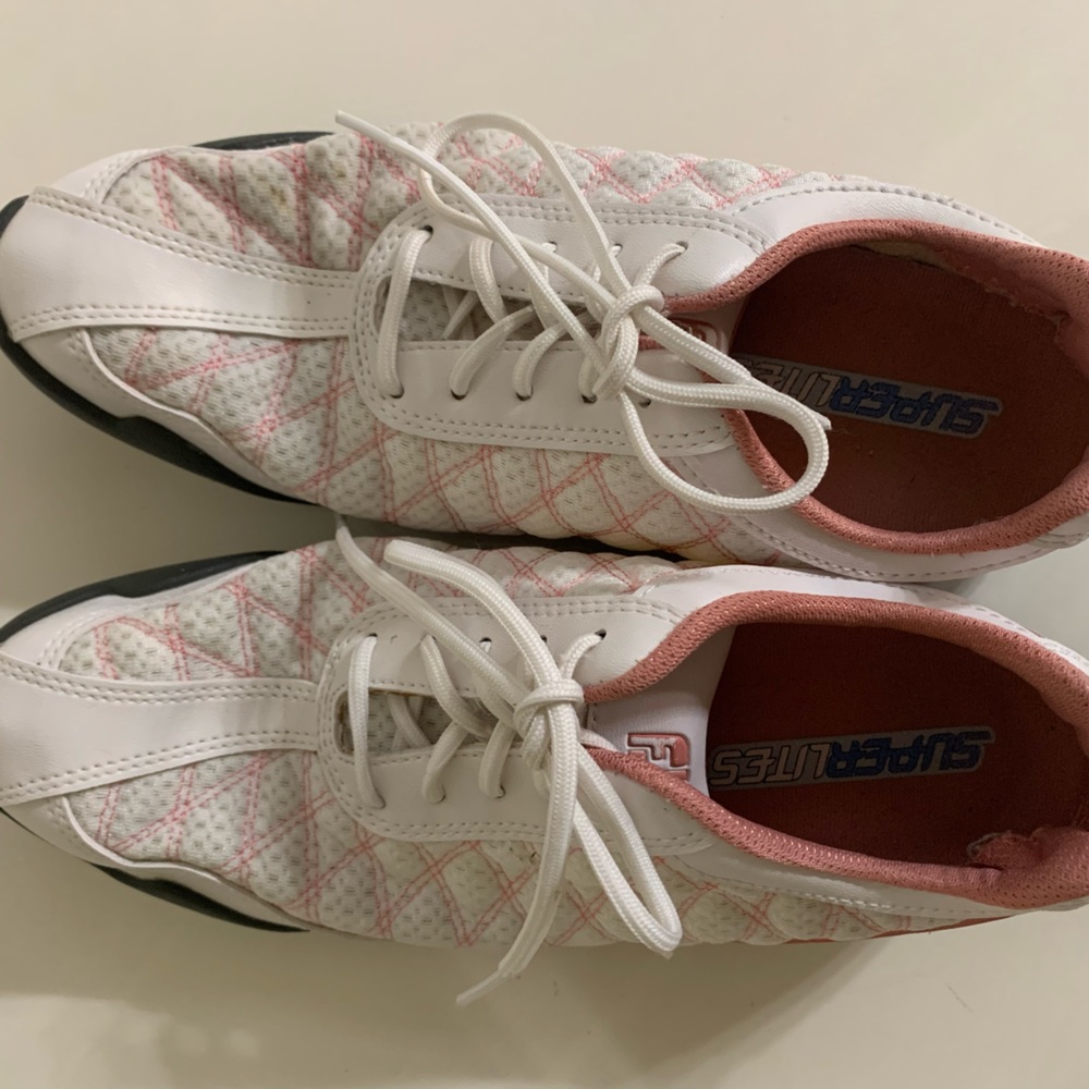 Women’s Size 8, FootJoy Golf shoes